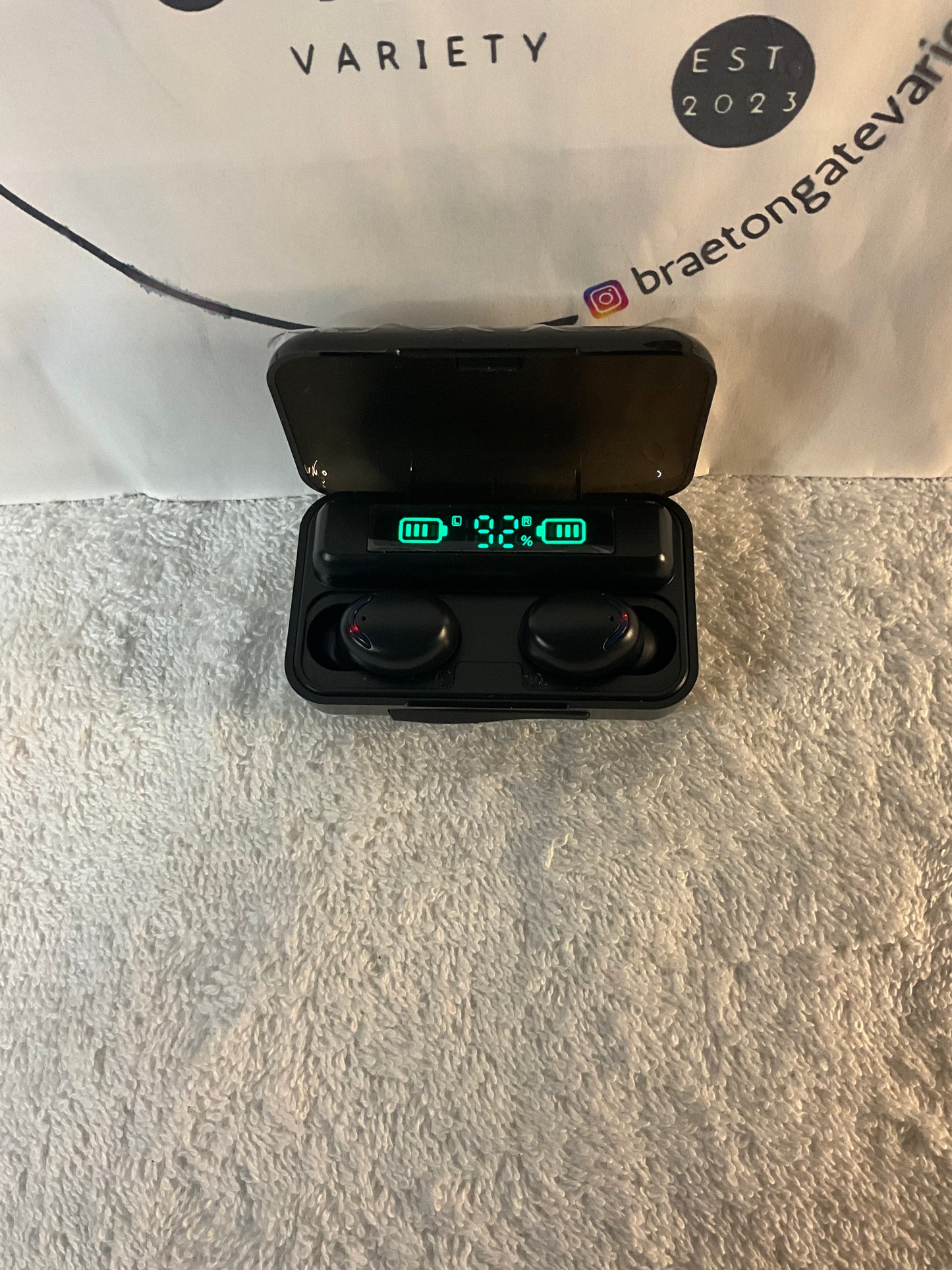 True Wireless Earbuds w/ Power Bank